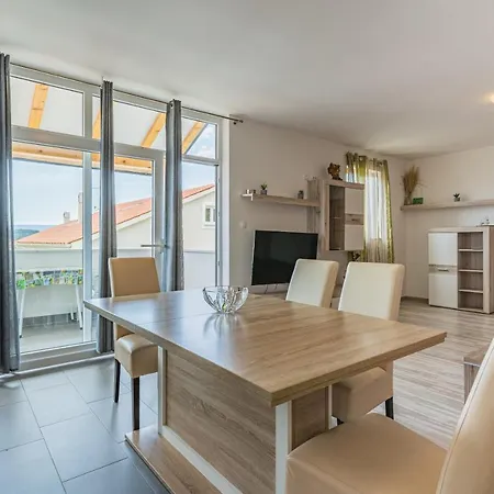 Апартаменты Livia Црес