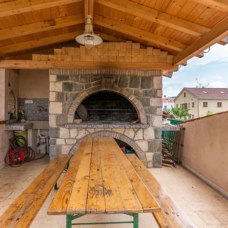 Apartman Livia *